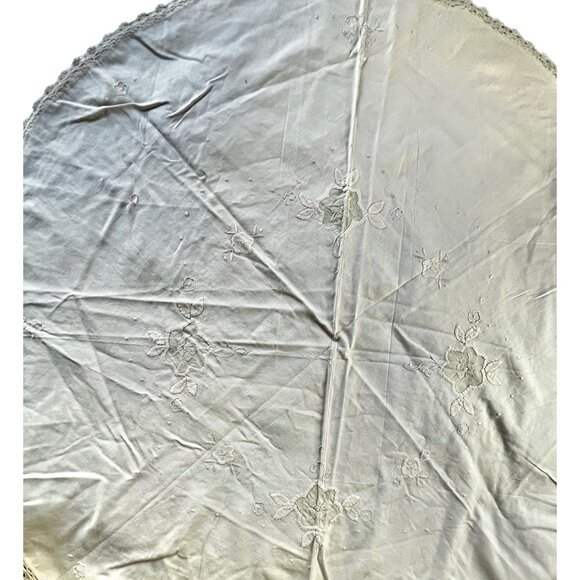 Round Beige Cotton Tablecloth With Madeira Style Appliqué Floral Design 34" Dia. - Picture 9 of 13